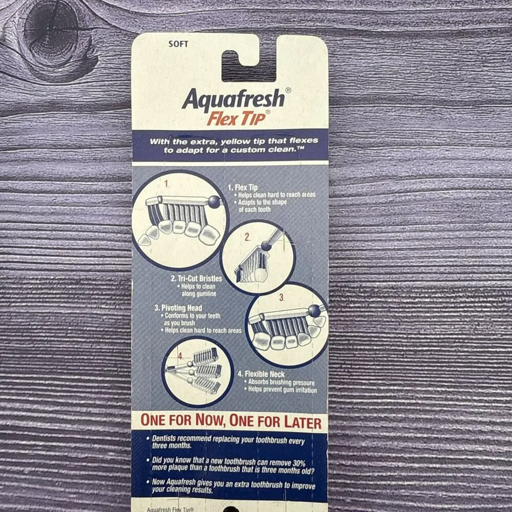 2 Pack Vintage Aquafresh Flexible Neck Flex Tip Soft Toothbrush #31 2002 NEW NOS